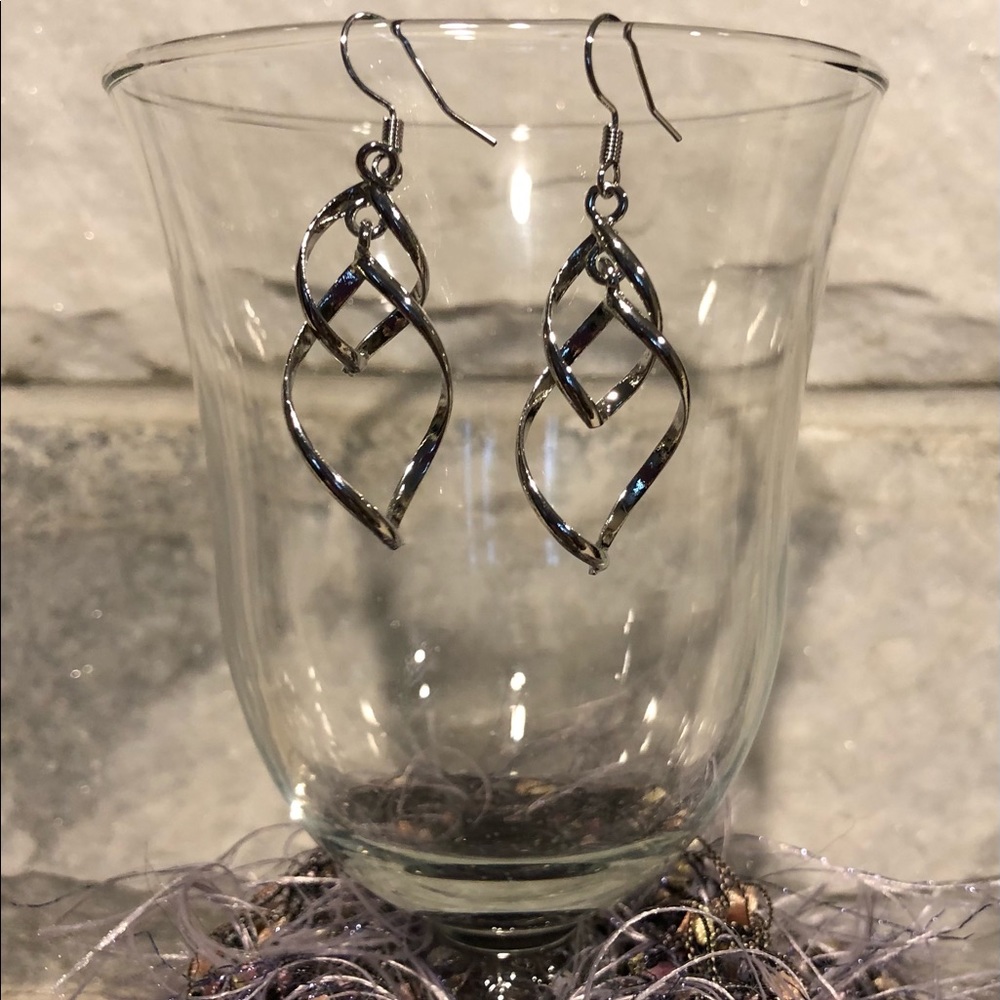 NEW Fashion Dangle Earrings